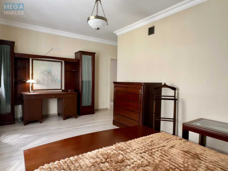 Продаж дома, 2&nbsp;поверху, 450&nbsp;кв.м, 6&nbsp;кімнат, ділянка 12&nbsp;соток, <a class="location-link" href="/vasilkov/" title="Недвижимость Васильків">Васильків</a>, Ворошилова (изображение 11)