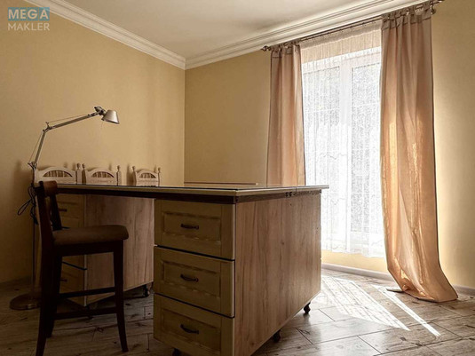 Продаж дома, 2&nbsp;поверху, 450&nbsp;кв.м, 6&nbsp;кімнат, ділянка 12&nbsp;соток, <a class="location-link" href="/vasilkov/" title="Недвижимость Васильків">Васильків</a>, Ворошилова (изображение 12)