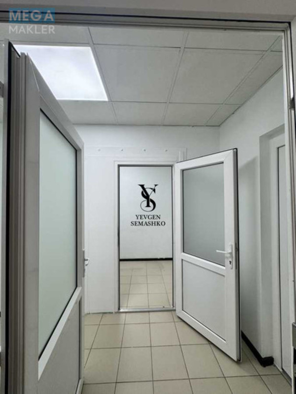 Оренда комерційної нерухомості, 11&nbsp;кв.м, <a class="location-link" href="/kiev/" title="Недвижимость Київ">Київ</a>, <a class="location-link" href="/kiev/podolskij/" title="Недвижимость Подільський район">Подільський р-н</a>, Сергея Данченко вул., 3 (изображение 9)