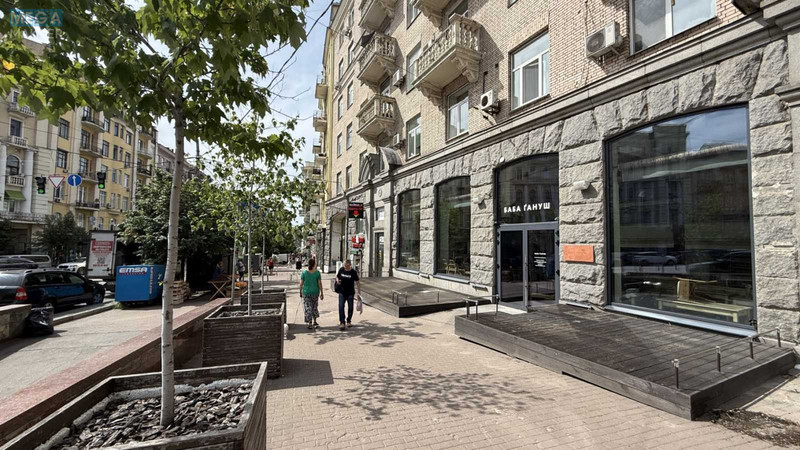 Оренда комерційної нерухомості, 210&nbsp;кв.м, под магазин, <a class="location-link" href="/kiev/" title="Недвижимость Київ">Київ</a>, <a class="location-link" href="/kiev/pecherskij/" title="Недвижимость Печерський район">Печерський р-н</a>, Велика Васильківська вул., 24 (изображение 2)