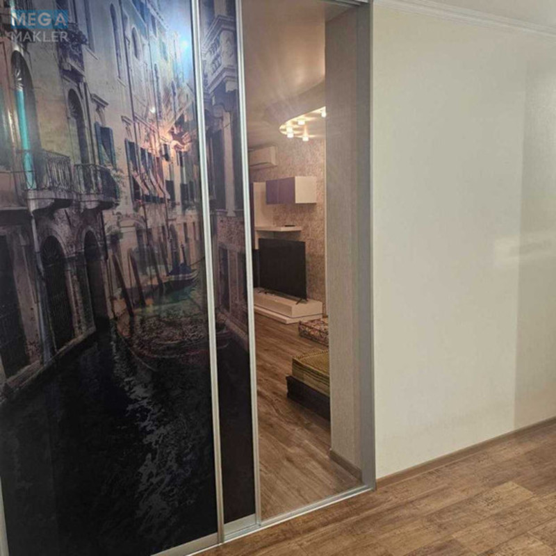Оренда 3 кімнатної квартири, <a class="location-link" href="/kiev/" title="Недвижимость Київ">Київ</a>, <a class="location-link" href="/kiev/darnickij/" title="Недвижимость Дарницький район">Дарницький р-н</a>, Срібнокільська вул. (изображение 3)