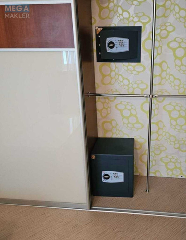 Оренда 3 кімнатної квартири, <a class="location-link" href="/kiev/" title="Недвижимость Київ">Київ</a>, <a class="location-link" href="/kiev/darnickij/" title="Недвижимость Дарницький район">Дарницький р-н</a>, Срібнокільська вул. (изображение 8)