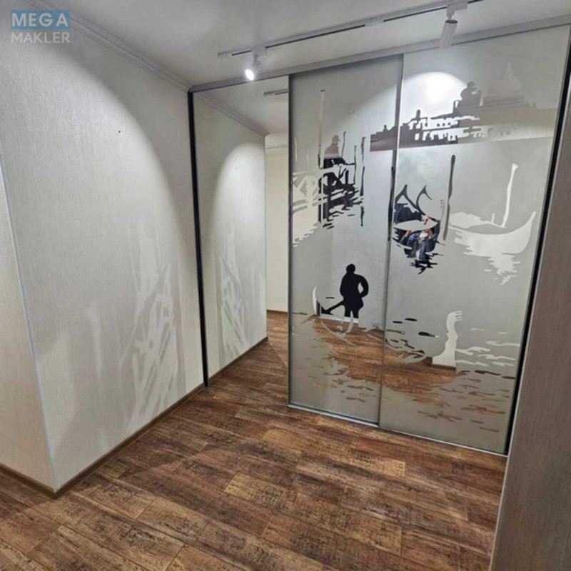 Оренда 3 кімнатної квартири, <a class="location-link" href="/kiev/" title="Недвижимость Київ">Київ</a>, <a class="location-link" href="/kiev/darnickij/" title="Недвижимость Дарницький район">Дарницький р-н</a>, Срібнокільська вул. (изображение 9)