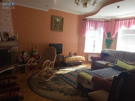 Продаж дома, 2&nbsp;поверху, 268&nbsp;кв.м, 6&nbsp;кімнат, ділянка 12&nbsp;соток, <a class="location-link" href="/rozhny-selo/" title="Недвижимость Рожні">Рожни</a>, зелена (изображение 10)