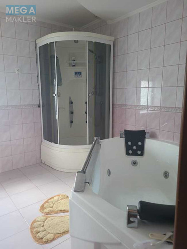 Продаж дома, 2&nbsp;поверху, 268&nbsp;кв.м, 6&nbsp;кімнат, ділянка 12&nbsp;соток, <a class="location-link" href="/rozhny-selo/" title="Недвижимость Рожні">Рожни</a>, зелена (изображение 16)