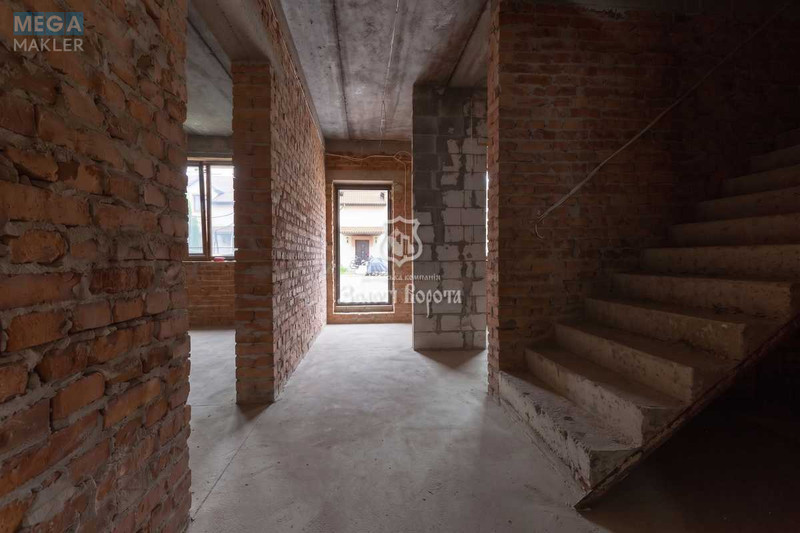 Продаж дома, 2&nbsp;поверху, 151,20&nbsp;кв.м, 3&nbsp;кімнати, ділянка 2,35&nbsp;сотки, <a class="location-link" href="/pogreby-selo-kv-brovarskij-rajon/" title="Недвижимость Погреби">Погреби</a>, Софіївська вул., 1б (изображение 9)
