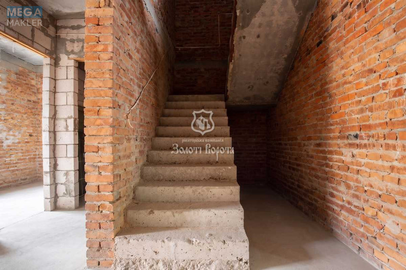 Продаж дома, 2&nbsp;поверху, 151,20&nbsp;кв.м, 3&nbsp;кімнати, ділянка 2,35&nbsp;сотки, <a class="location-link" href="/pogreby-selo-kv-brovarskij-rajon/" title="Недвижимость Погреби">Погреби</a>, Софіївська вул., 1б (изображение 10)