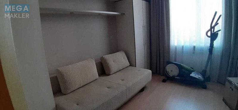 Продаж 4 кімнатної квартири (137/60/15), 8 пов. 16 пов. будинку, <a class="location-link" href="/kiev/" title="Недвижимость Київ">Київ</a>, <a class="location-link" href="/kiev/shevchenkovskij/" title="Недвижимость Шевченківський район">Шевченківський р-н</a>, Дмитриевская ул., 66а (изображение 9)