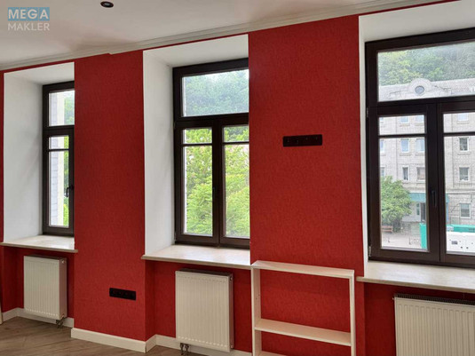 Продаж 4 кімнатної квартири (131/83/10), 3 пов. 5 пов. будинку, <a class="location-link" href="/kiev/" title="Недвижимость Київ">Київ</a>, <a class="location-link" href="/kiev/podolskij/" title="Недвижимость Подільський район">Подільський р-н</a>, Ярославський пров., 4 (изображение 9)