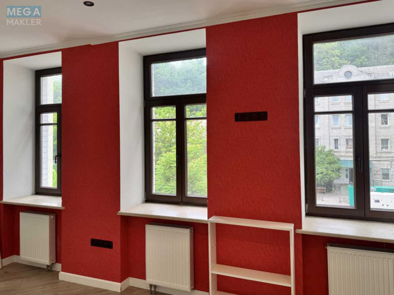 Продаж 4 кімнатної квартири (131/83/10), 3 пов. 5 пов. будинку, <a class="location-link" href="/kiev/" title="Недвижимость Київ">Київ</a>, <a class="location-link" href="/kiev/podolskij/" title="Недвижимость Подільський район">Подільський р-н</a>, Ярославський пров., 4 (изображение 9)