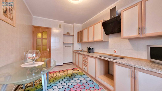 Продаж 3 кімнатної квартири (91/44/13), 3 пов. 18 пов. будинку, <a class="location-link" href="/kiev/" title="Недвижимость Київ">Київ</a>, <a class="location-link" href="/kiev/darnickij/" title="Недвижимость Дарницький район">Дарницький р-н</a>, Анны Ахматовой ул., 3 (изображение 6)