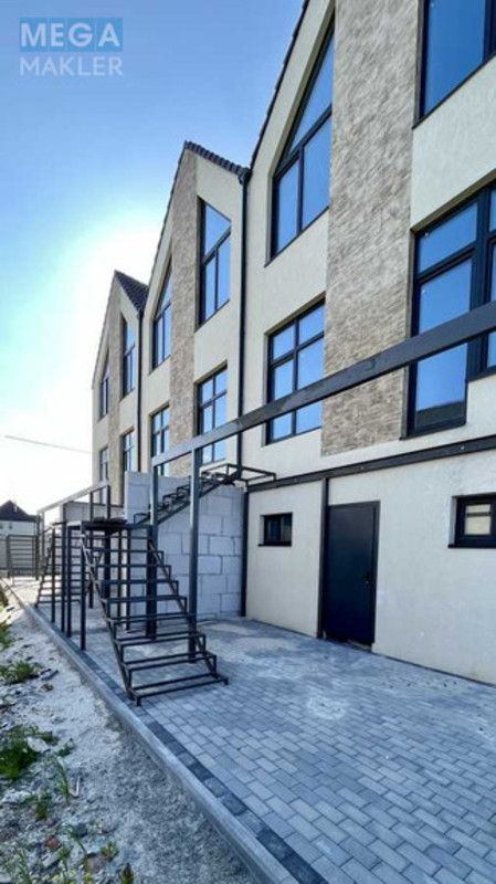 Продаж дома, 3&nbsp;поверху, 175&nbsp;кв.м, 6&nbsp;кімнат, ділянка 2&nbsp;сотки, <a class="location-link" href="/novoselki-selo-kv-kievo-svyatoshinskij-rajon/" title="Недвижимость Новосілки">Новосілки</a>, Молодіжна, 24 (изображение 4)