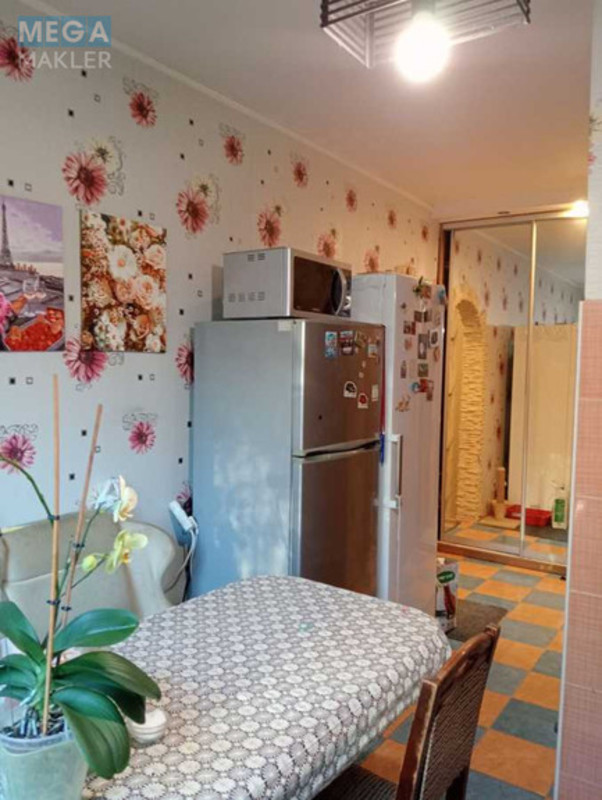 Продаж 2 кімнатної квартири (52/28/8), 2 пов. 12 пов. будинку, <a class="location-link" href="/kiev/" title="Недвижимость Київ">Київ</a>, <a class="location-link" href="/kiev/podolskij/" title="Недвижимость Подільський район">Подільський р-н</a>, Георгия Гонгадзе просп., 6 (изображение 3)