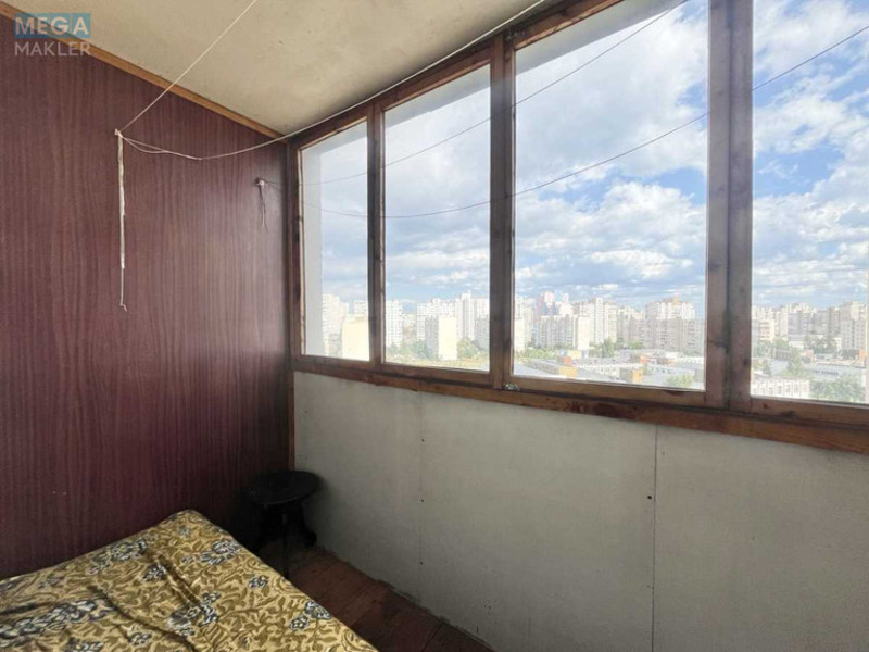 Продаж 3 кімнатної квартири (72/42/8,6), 11 пов. 16 пов. будинку, <a class="location-link" href="/kiev/" title="Недвижимость Київ">Київ</a>, <a class="location-link" href="/kiev/desnyanskij/" title="Недвижимость Деснянський район">Деснянський р-н</a>, Оноре де Бальзака вул., 92А (изображение 3)