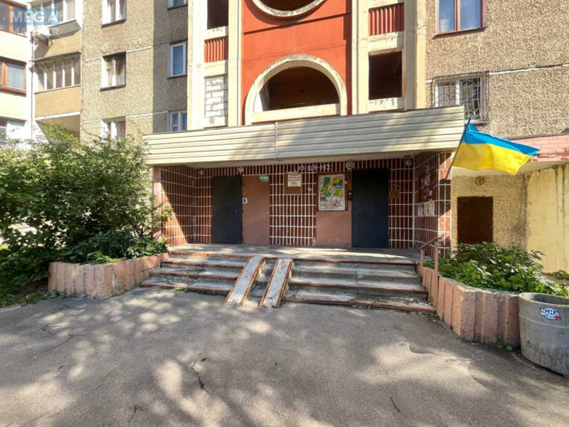 Продаж 3 кімнатної квартири (72/42/8,6), 11 пов. 16 пов. будинку, <a class="location-link" href="/kiev/" title="Недвижимость Київ">Київ</a>, <a class="location-link" href="/kiev/desnyanskij/" title="Недвижимость Деснянський район">Деснянський р-н</a>, Оноре де Бальзака вул., 92А (изображение 19)
