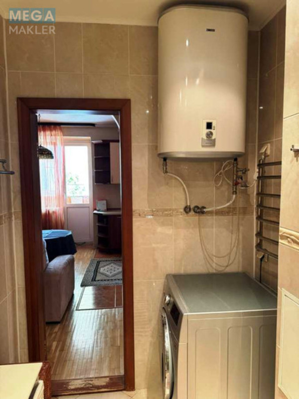Оренда 2 кімнатної квартири, <a class="location-link" href="/kiev/" title="Недвижимость Київ">Київ</a>, <a class="location-link" href="/kiev/darnickij/" title="Недвижимость Дарницький район">Дарницький р-н</a>, Анни Ахматової вул., 47 (изображение 18)