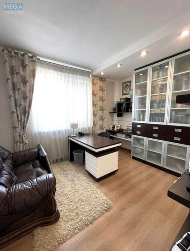 Продаж дома, 3&nbsp;поверху, 179&nbsp;кв.м, 5&nbsp;кімнат, ділянка 7&nbsp;соток, <a class="location-link" href="/belaya-tserkov/" title="Недвижимость Біла Церква">Біла Церква</a>, Глибочицька (изображение 12)