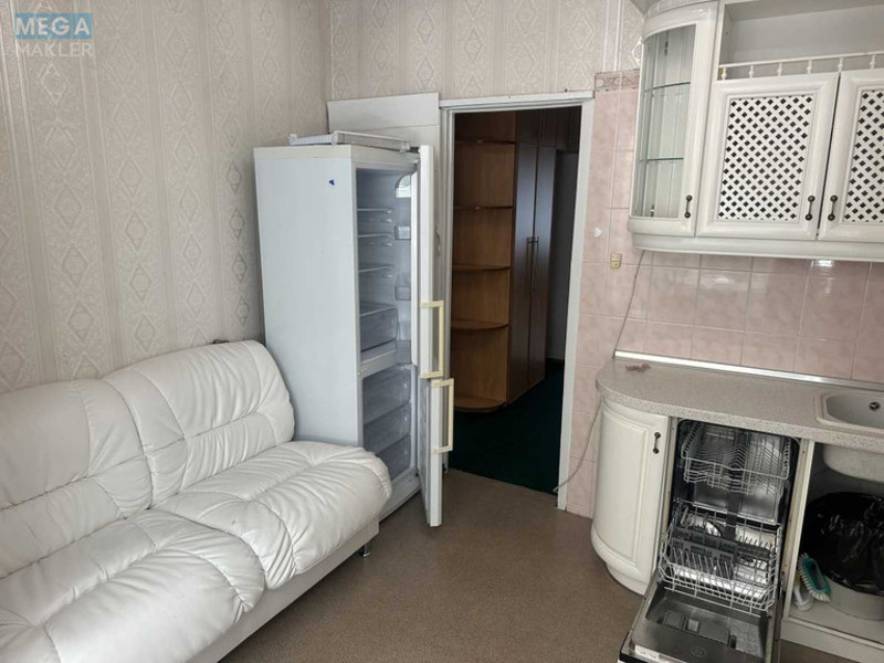 Оренда 3 кімнатної квартири, <a class="location-link" href="/kiev/" title="Недвижимость Київ">Київ</a>, <a class="location-link" href="/kiev/svyatoshinskij/" title="Недвижимость Святошинський район">Святошинський р-н</a>, Підлісна вул., 6 (изображение 15)