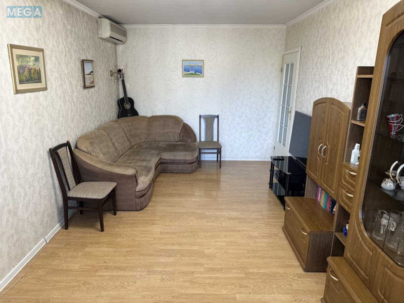 Продаж 3 кімнатної квартири (59/40/8), 9 пов. 9 пов. будинку, <a class="location-link" href="/kiev/" title="Недвижимость Київ">Київ</a>, <a class="location-link" href="/kiev/shevchenkovskij/" title="Недвижимость Шевченківський район">Шевченківський р-н</a>, Борщагівська вул., 4 (изображение 2)