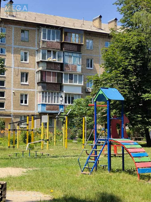 Продаж 2 кімнатної квартири (44,2/29,2/6,8), 4 пов. 5 пов. будинку, <a class="location-link" href="/kiev/" title="Недвижимость Київ">Київ</a>, <a class="location-link" href="/kiev/svyatoshinskij/" title="Недвижимость Святошинський район">Святошинський р-н</a>, Генерала Потапова ул., 1В (изображение 10)