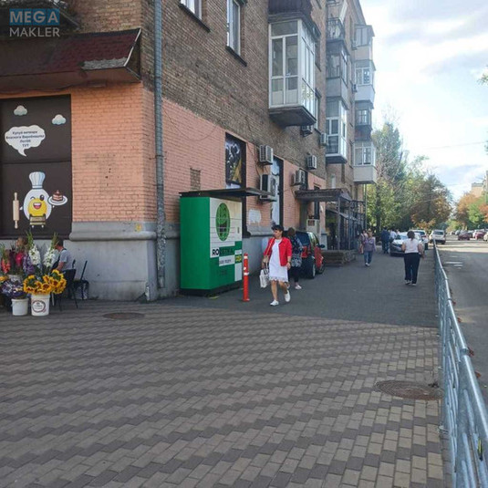 Оренда комерційної нерухомості, 72&nbsp;кв.м, под магазин, <a class="location-link" href="/kiev/" title="Недвижимость Київ">Київ</a>, <a class="location-link" href="/kiev/solomenskij/" title="Недвижимость Солом'янський район">Солом'янський р-н</a>, Повітряних Сил просп., 20/1 (изображение 2)