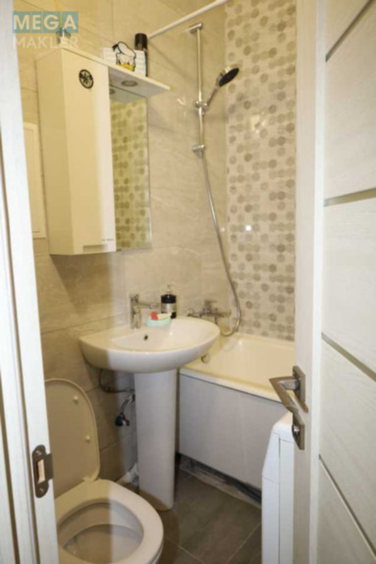 Оренда 2 кімнатної квартири, <a class="location-link" href="/kiev/" title="Недвижимость Київ">Київ</a>, <a class="location-link" href="/kiev/shevchenkovskij/" title="Недвижимость Шевченківський район">Шевченківський р-н</a>, Гоголівська вул., 11/39 (изображение 10)