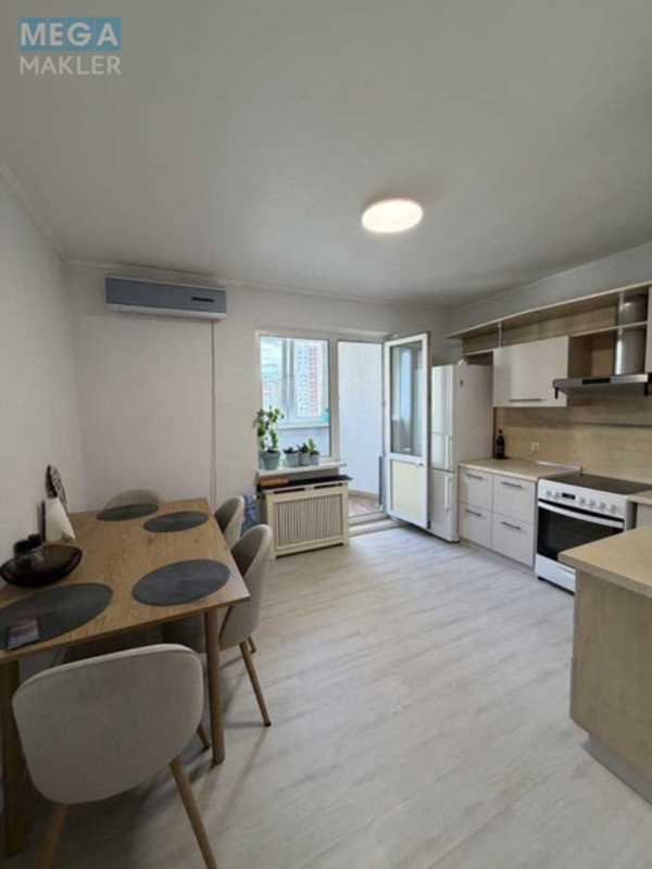 Продаж 2 кімнатної квартири (73/?/?), 13 пов. 22 пов. будинку, <a class="location-link" href="/kiev/" title="Недвижимость Київ">Київ</a>, <a class="location-link" href="/kiev/darnickij/" title="Недвижимость Дарницький район">Дарницький р-н</a>, Урлівська вул., 17 (изображение 3)