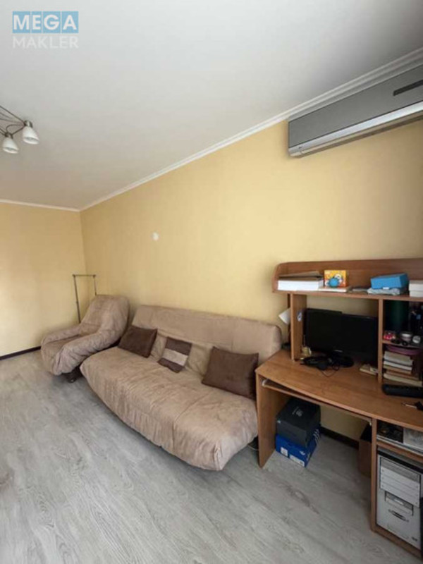 Продаж 2 кімнатної квартири (73/?/?), 13 пов. 22 пов. будинку, <a class="location-link" href="/kiev/" title="Недвижимость Київ">Київ</a>, <a class="location-link" href="/kiev/darnickij/" title="Недвижимость Дарницький район">Дарницький р-н</a>, Урлівська вул., 17 (изображение 8)