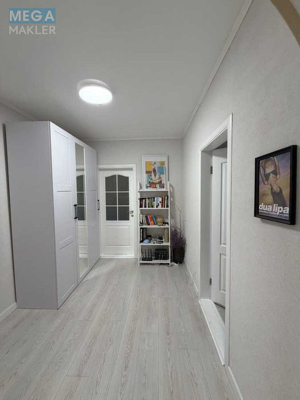 Продаж 2 кімнатної квартири (73/?/?), 13 пов. 22 пов. будинку, <a class="location-link" href="/kiev/" title="Недвижимость Київ">Київ</a>, <a class="location-link" href="/kiev/darnickij/" title="Недвижимость Дарницький район">Дарницький р-н</a>, Урлівська вул., 17 (изображение 9)