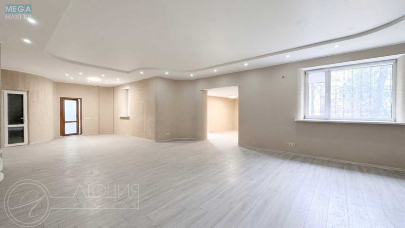Продаж комерційної нерухомості, 150&nbsp;кв.м, <a class="location-link" href="/kiev/" title="Недвижимость Київ">Київ</a>, <a class="location-link" href="/kiev/obolonskij/" title="Недвижимость Оболонський район">Оболонський р-н</a>, Героїв Сталінграду просп., 12Д (изображение 2)
