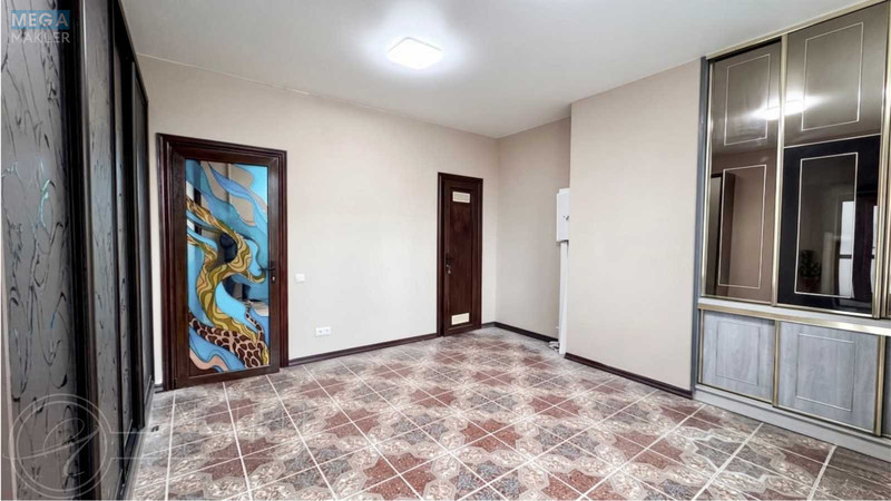 Продаж комерційної нерухомості, 150&nbsp;кв.м, <a class="location-link" href="/kiev/" title="Недвижимость Київ">Київ</a>, <a class="location-link" href="/kiev/obolonskij/" title="Недвижимость Оболонський район">Оболонський р-н</a>, Героїв Сталінграду просп., 12Д (изображение 3)