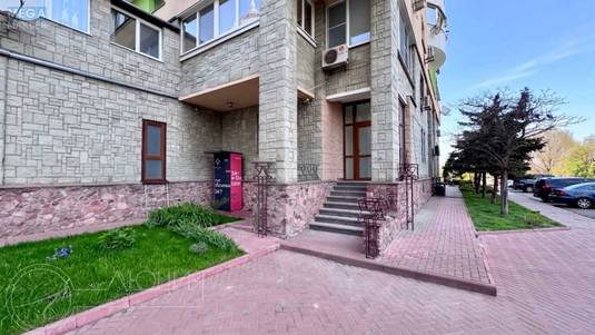 Продаж комерційної нерухомості, 150&nbsp;кв.м, <a class="location-link" href="/kiev/" title="Недвижимость Київ">Київ</a>, <a class="location-link" href="/kiev/obolonskij/" title="Недвижимость Оболонський район">Оболонський р-н</a>, Героїв Сталінграду просп., 12Д (изображение 16)