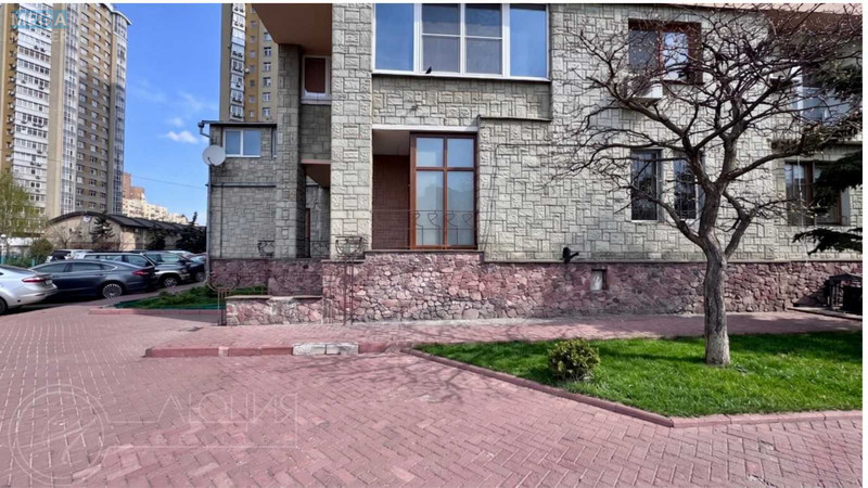Продаж комерційної нерухомості, 150&nbsp;кв.м, <a class="location-link" href="/kiev/" title="Недвижимость Київ">Київ</a>, <a class="location-link" href="/kiev/obolonskij/" title="Недвижимость Оболонський район">Оболонський р-н</a>, Героїв Сталінграду просп., 12Д (изображение 17)
