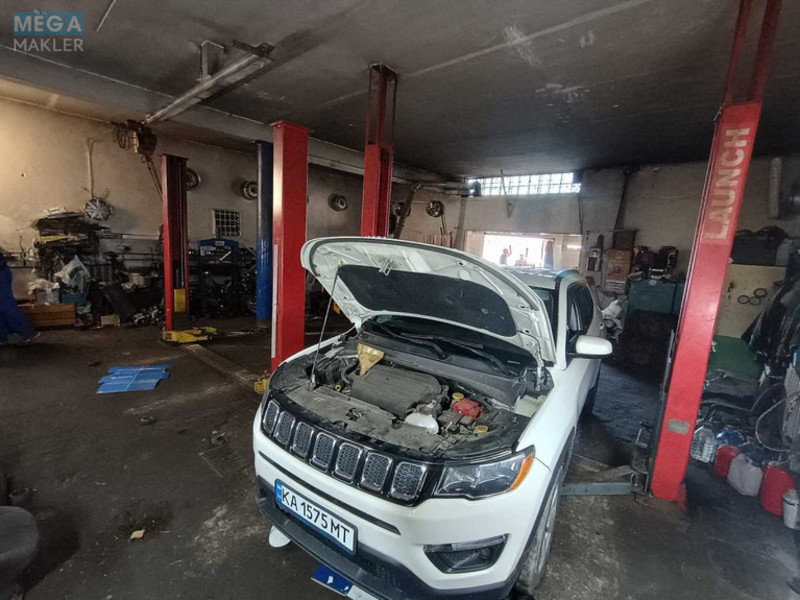 Продаж комерційної нерухомості, 225&nbsp;кв.м, <a class="location-link" href="/kiev/" title="Недвижимость Київ">Київ</a>, <a class="location-link" href="/kiev/desnyanskij/" title="Недвижимость Деснянський район">Деснянський р-н</a>, Миколи Закревського вул., 93 (изображение 6)