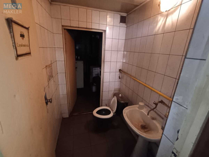 Продаж комерційної нерухомості, 225&nbsp;кв.м, <a class="location-link" href="/kiev/" title="Недвижимость Київ">Київ</a>, <a class="location-link" href="/kiev/desnyanskij/" title="Недвижимость Деснянський район">Деснянський р-н</a>, Миколи Закревського вул., 93 (изображение 10)