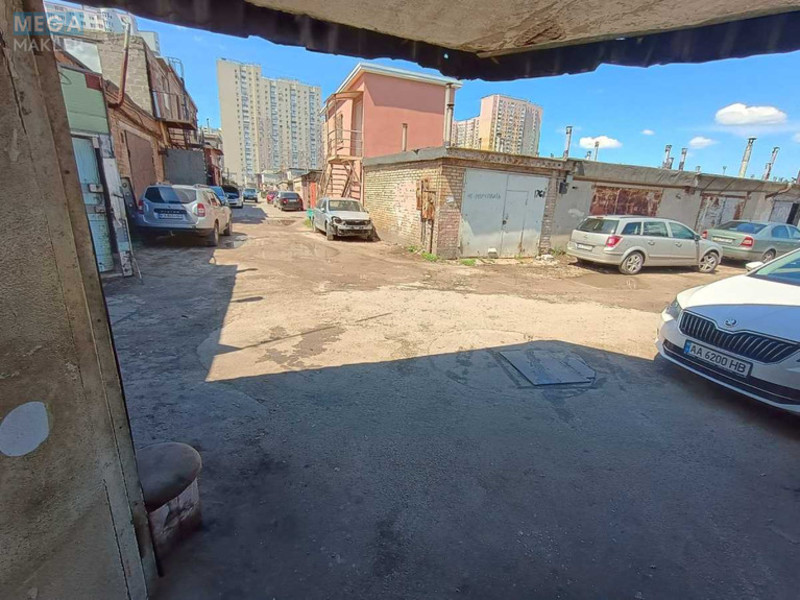 Продаж комерційної нерухомості, 225&nbsp;кв.м, <a class="location-link" href="/kiev/" title="Недвижимость Київ">Київ</a>, <a class="location-link" href="/kiev/desnyanskij/" title="Недвижимость Деснянський район">Деснянський р-н</a>, Миколи Закревського вул., 93 (изображение 13)