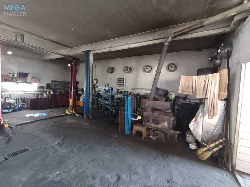 Продаж комерційної нерухомості, 225&nbsp;кв.м, <a class="location-link" href="/kiev/" title="Недвижимость Київ">Київ</a>, <a class="location-link" href="/kiev/desnyanskij/" title="Недвижимость Деснянський район">Деснянський р-н</a>, Миколи Закревського вул., 93 (изображение 22)