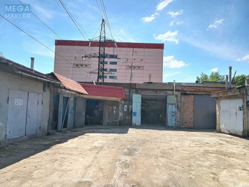 Продаж комерційної нерухомості, 225&nbsp;кв.м, <a class="location-link" href="/kiev/" title="Недвижимость Київ">Київ</a>, <a class="location-link" href="/kiev/desnyanskij/" title="Недвижимость Деснянський район">Деснянський р-н</a>, Миколи Закревського вул. (изображение 2)