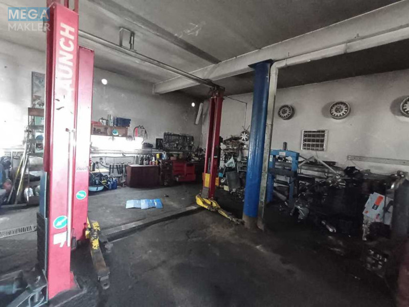 Продаж комерційної нерухомості, 225&nbsp;кв.м, <a class="location-link" href="/kiev/" title="Недвижимость Київ">Київ</a>, <a class="location-link" href="/kiev/desnyanskij/" title="Недвижимость Деснянський район">Деснянський р-н</a>, Миколи Закревського вул. (изображение 5)