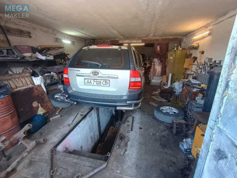 Продаж комерційної нерухомості, 225&nbsp;кв.м, <a class="location-link" href="/kiev/" title="Недвижимость Київ">Київ</a>, <a class="location-link" href="/kiev/desnyanskij/" title="Недвижимость Деснянський район">Деснянський р-н</a>, Миколи Закревського вул. (изображение 8)