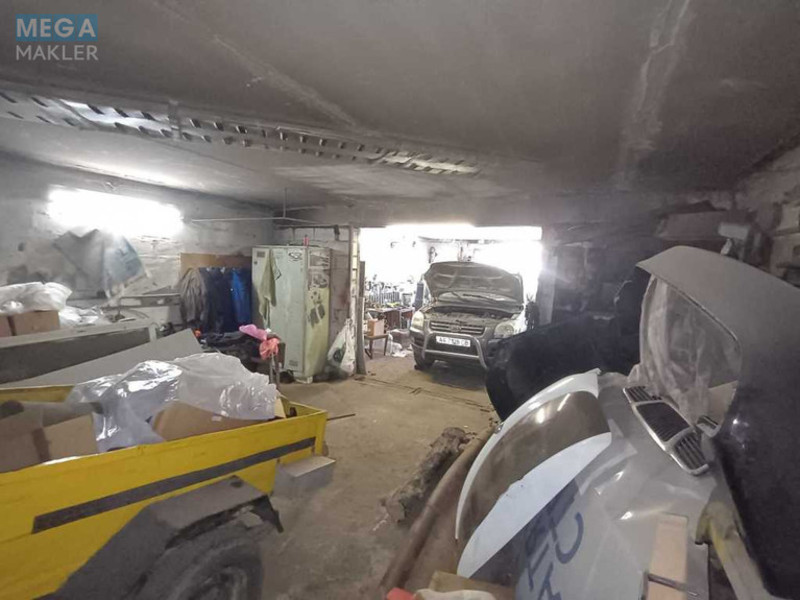 Продаж комерційної нерухомості, 225&nbsp;кв.м, <a class="location-link" href="/kiev/" title="Недвижимость Київ">Київ</a>, <a class="location-link" href="/kiev/desnyanskij/" title="Недвижимость Деснянський район">Деснянський р-н</a>, Миколи Закревського вул. (изображение 11)