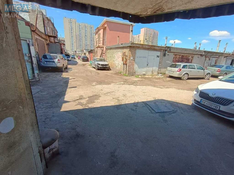 Продаж комерційної нерухомості, 225&nbsp;кв.м, <a class="location-link" href="/kiev/" title="Недвижимость Київ">Київ</a>, <a class="location-link" href="/kiev/desnyanskij/" title="Недвижимость Деснянський район">Деснянський р-н</a>, Миколи Закревського вул. (изображение 13)