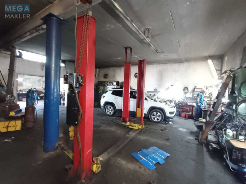 Продаж комерційної нерухомості, 225&nbsp;кв.м, <a class="location-link" href="/kiev/" title="Недвижимость Київ">Київ</a>, <a class="location-link" href="/kiev/desnyanskij/" title="Недвижимость Деснянський район">Деснянський р-н</a>, Миколи Закревського вул. (изображение 18)