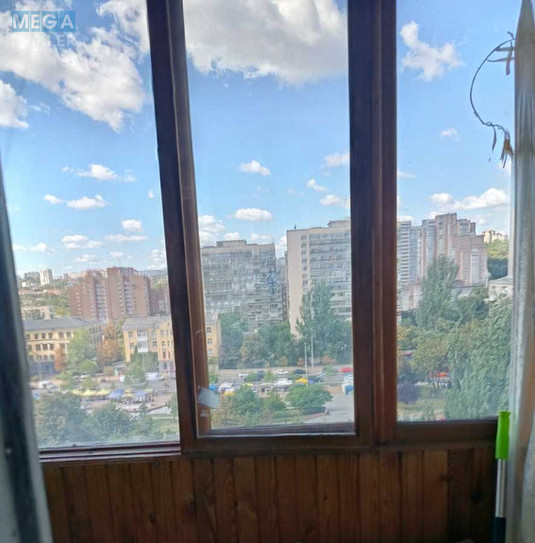Продаж 2 кімнатної квартири (72/45/9), 7 пов. 9 пов. будинку, <a class="location-link" href="/kiev/" title="Недвижимость Київ">Київ</a>, <a class="location-link" href="/kiev/pecherskij/" title="Недвижимость Печерський район">Печерський р-н</a>, Предславинська вул., 36 (изображение 3)