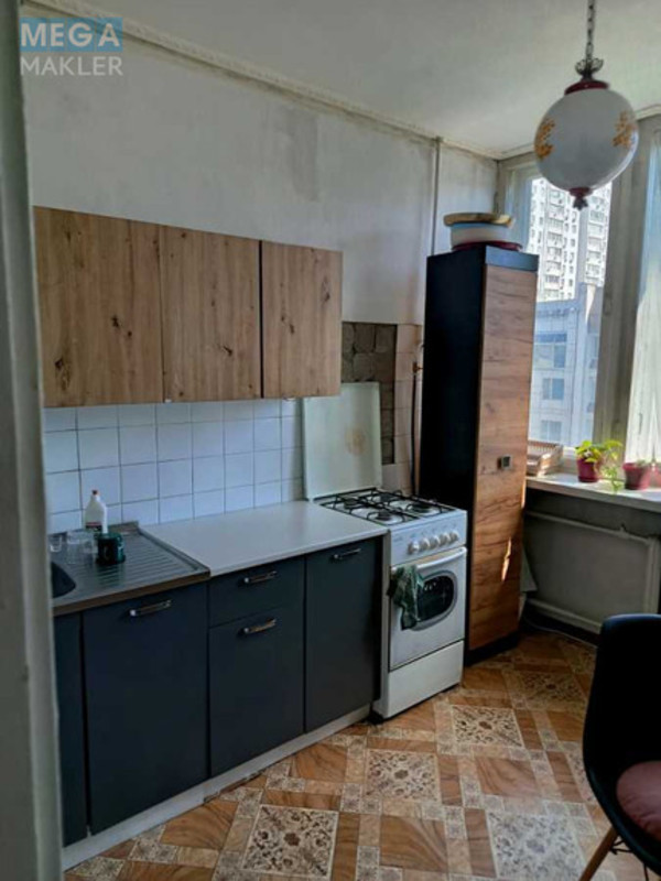 Продаж 2 кімнатної квартири (72/45/9), 7 пов. 9 пов. будинку, <a class="location-link" href="/kiev/" title="Недвижимость Київ">Київ</a>, <a class="location-link" href="/kiev/pecherskij/" title="Недвижимость Печерський район">Печерський р-н</a>, Предславинська вул., 36 (изображение 6)