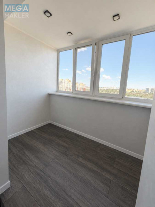 Продаж 3 кімнатної квартири (97/53/11), 19 пов. 22 пов. будинку, <a class="location-link" href="/kiev/" title="Недвижимость Київ">Київ</a>, <a class="location-link" href="/kiev/darnickij/" title="Недвижимость Дарницький район">Дарницький р-н</a>, Олени Пчілки вул., 4 (изображение 12)
