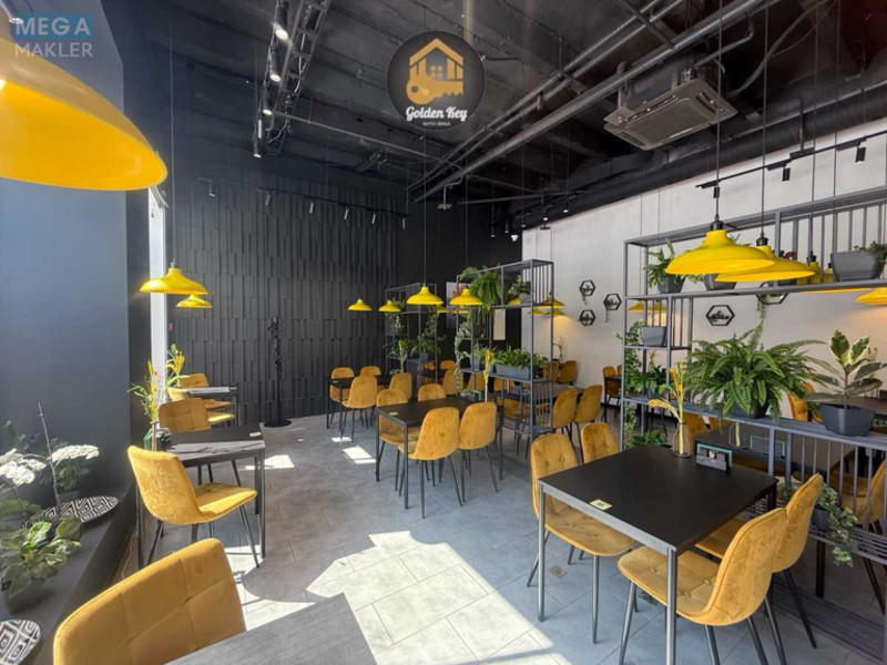 Продаж комерційної нерухомості, 802&nbsp;кв.м, <a class="location-link" href="/kiev/" title="Недвижимость Київ">Київ</a>, <a class="location-link" href="/kiev/podolskij/" title="Недвижимость Подільський район">Подільський р-н</a>, Контрактова пл., 2/1 (изображение 5)