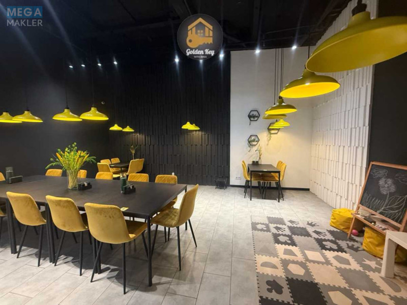 Продаж комерційної нерухомості, 802&nbsp;кв.м, <a class="location-link" href="/kiev/" title="Недвижимость Київ">Київ</a>, <a class="location-link" href="/kiev/podolskij/" title="Недвижимость Подільський район">Подільський р-н</a>, Контрактова пл., 2/1 (изображение 14)