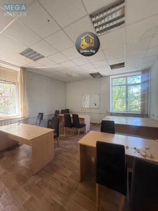 Оренда комерційної нерухомості, 51,90&nbsp;кв.м, под офис, <a class="location-link" href="/kiev/" title="Недвижимость Київ">Київ</a>, <a class="location-link" href="/kiev/pecherskij/" title="Недвижимость Печерський район">Печерський р-н</a>, Євгена Коновальця вул., 31 (изображение 9)