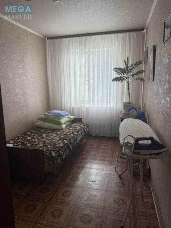 Продаж 2 кімнатної квартири (45/28/6), 9 пов. 9 пов. будинку, <a class="location-link" href="/kiev/" title="Недвижимость Київ">Київ</a>, <a class="location-link" href="/kiev/svyatoshinskij/" title="Недвижимость Святошинський район">Святошинський р-н</a>, Симиренко ул., 14/9 (изображение 6)